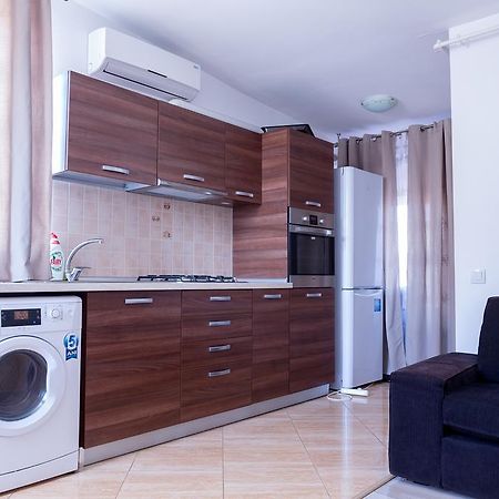 Apartamento Garsoniere Dinu Bucarest Exterior foto