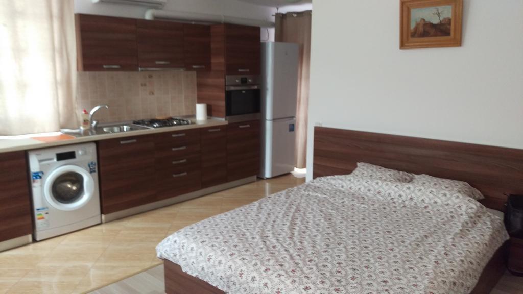 Apartamento Garsoniere Dinu Bucarest Exterior foto