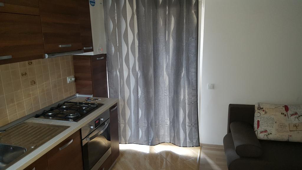 Apartamento Garsoniere Dinu Bucarest Exterior foto
