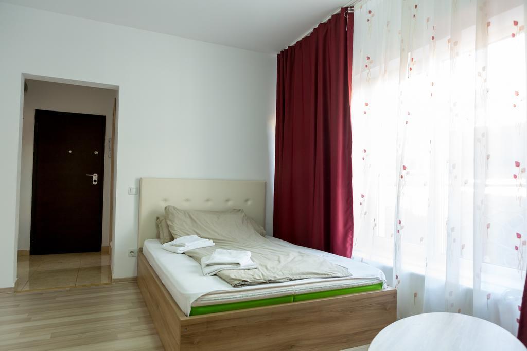 Apartamento Garsoniere Dinu Bucarest Exterior foto