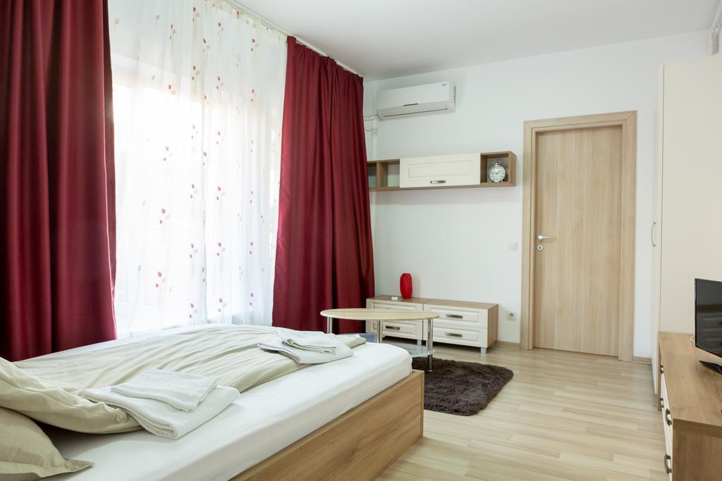 Apartamento Garsoniere Dinu Bucarest Exterior foto